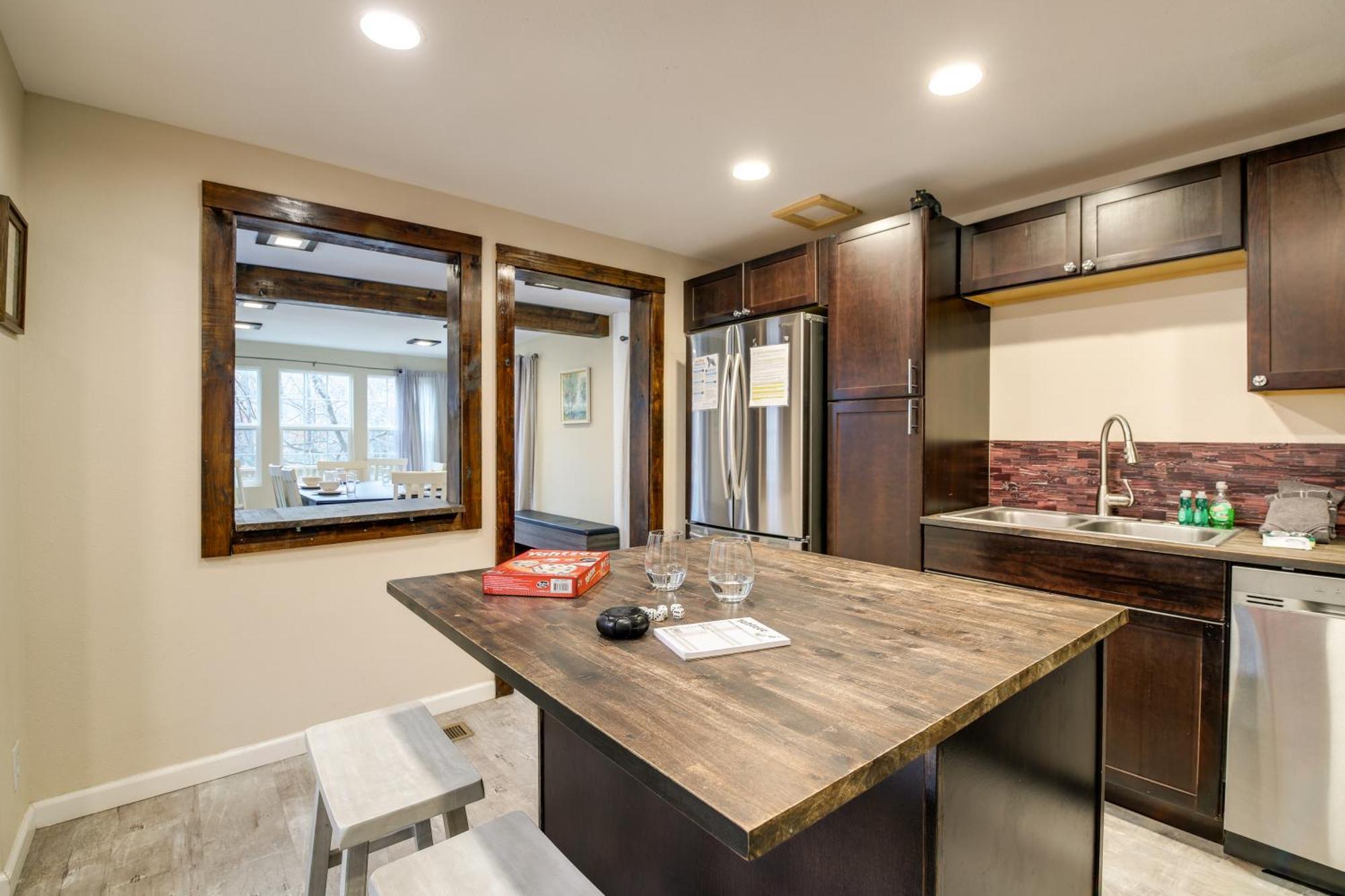 Updated Cobbly Nob Resort Home With Hot Tub! 개틀린버그 외부 사진
