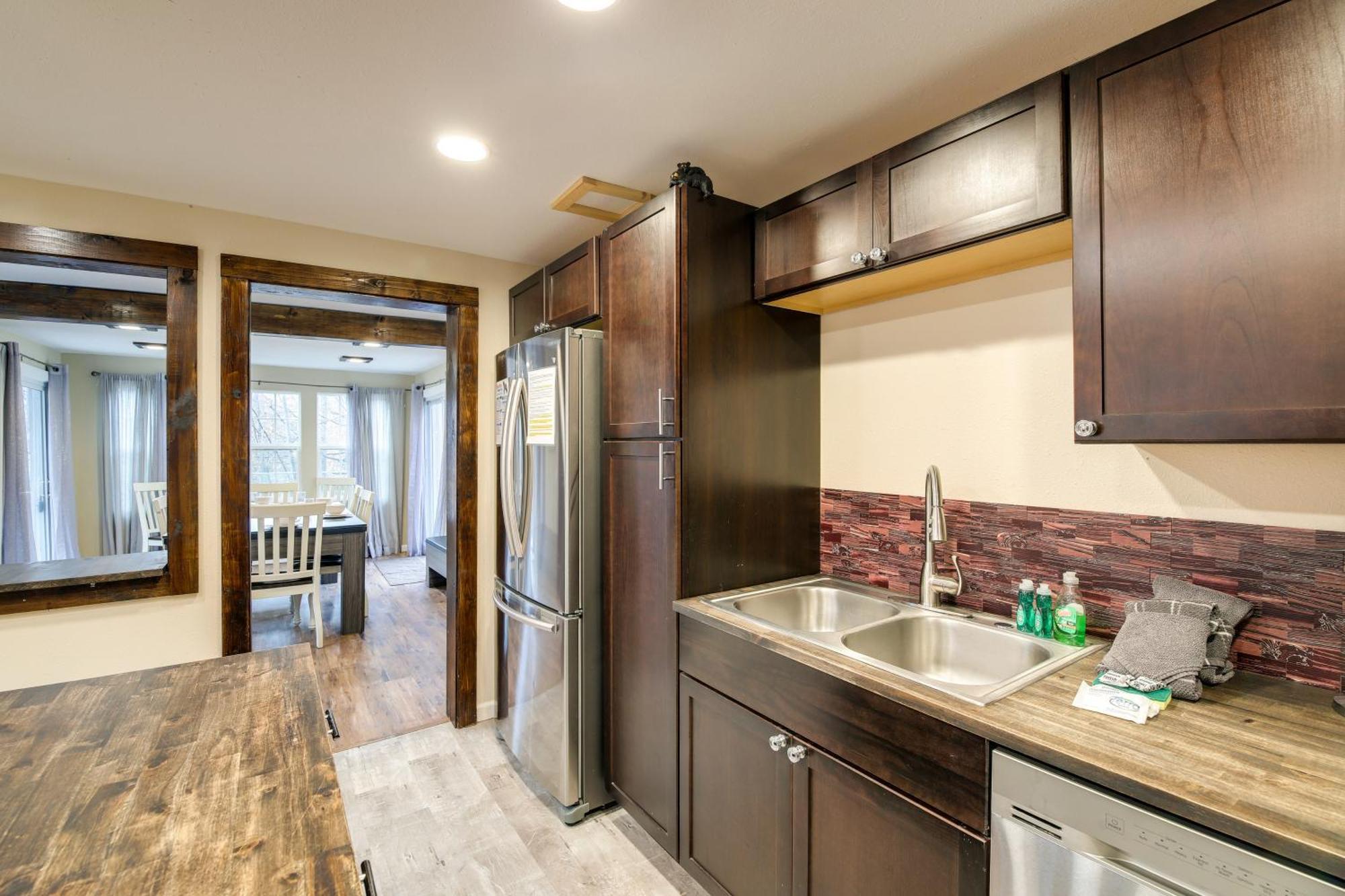Updated Cobbly Nob Resort Home With Hot Tub! 개틀린버그 외부 사진