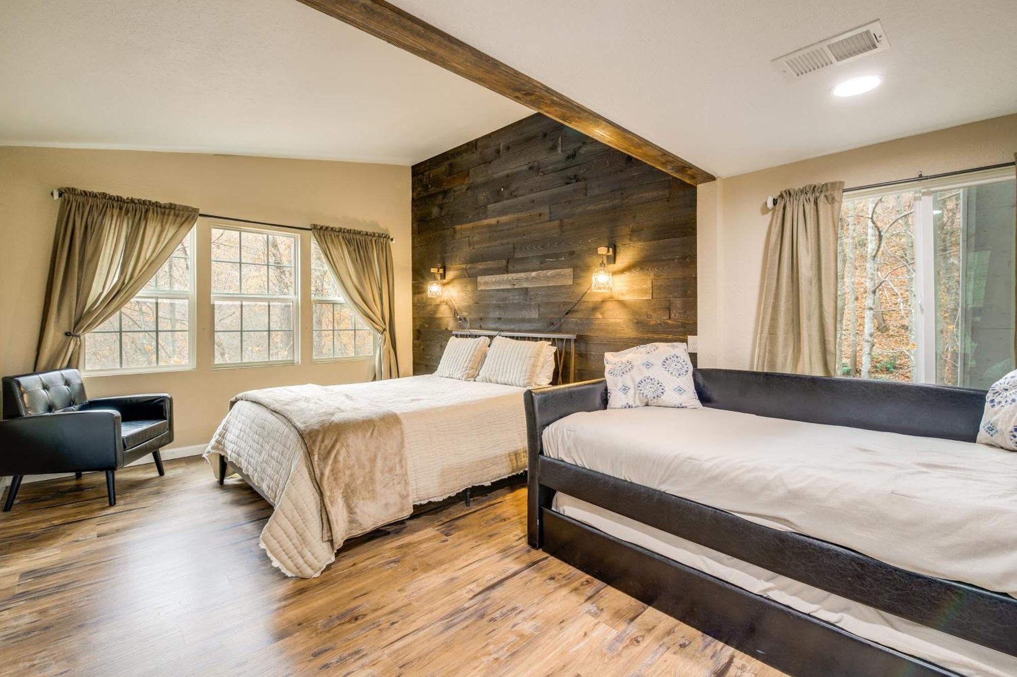 Updated Cobbly Nob Resort Home With Hot Tub! 개틀린버그 외부 사진