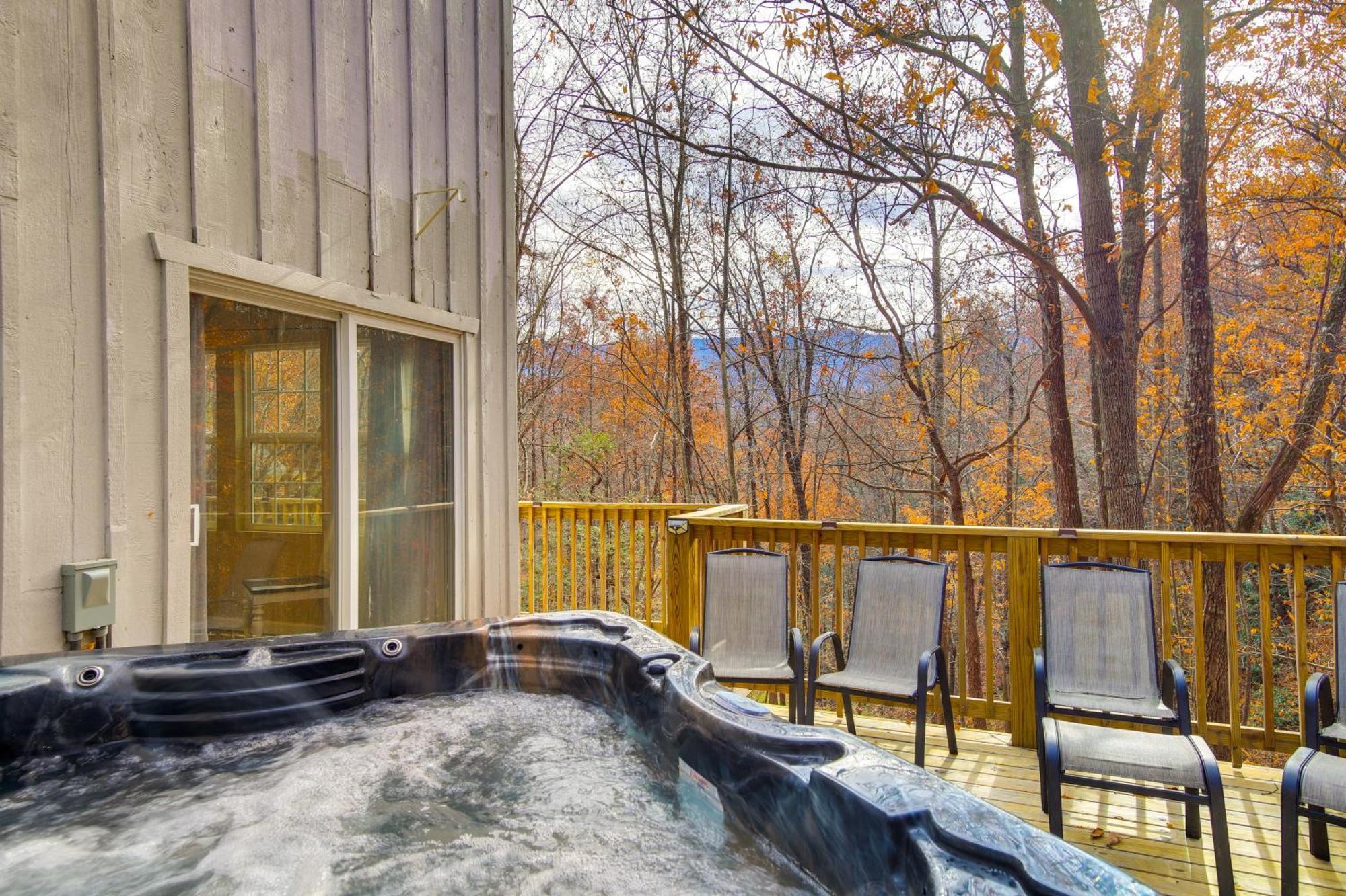 Updated Cobbly Nob Resort Home With Hot Tub! 개틀린버그 외부 사진