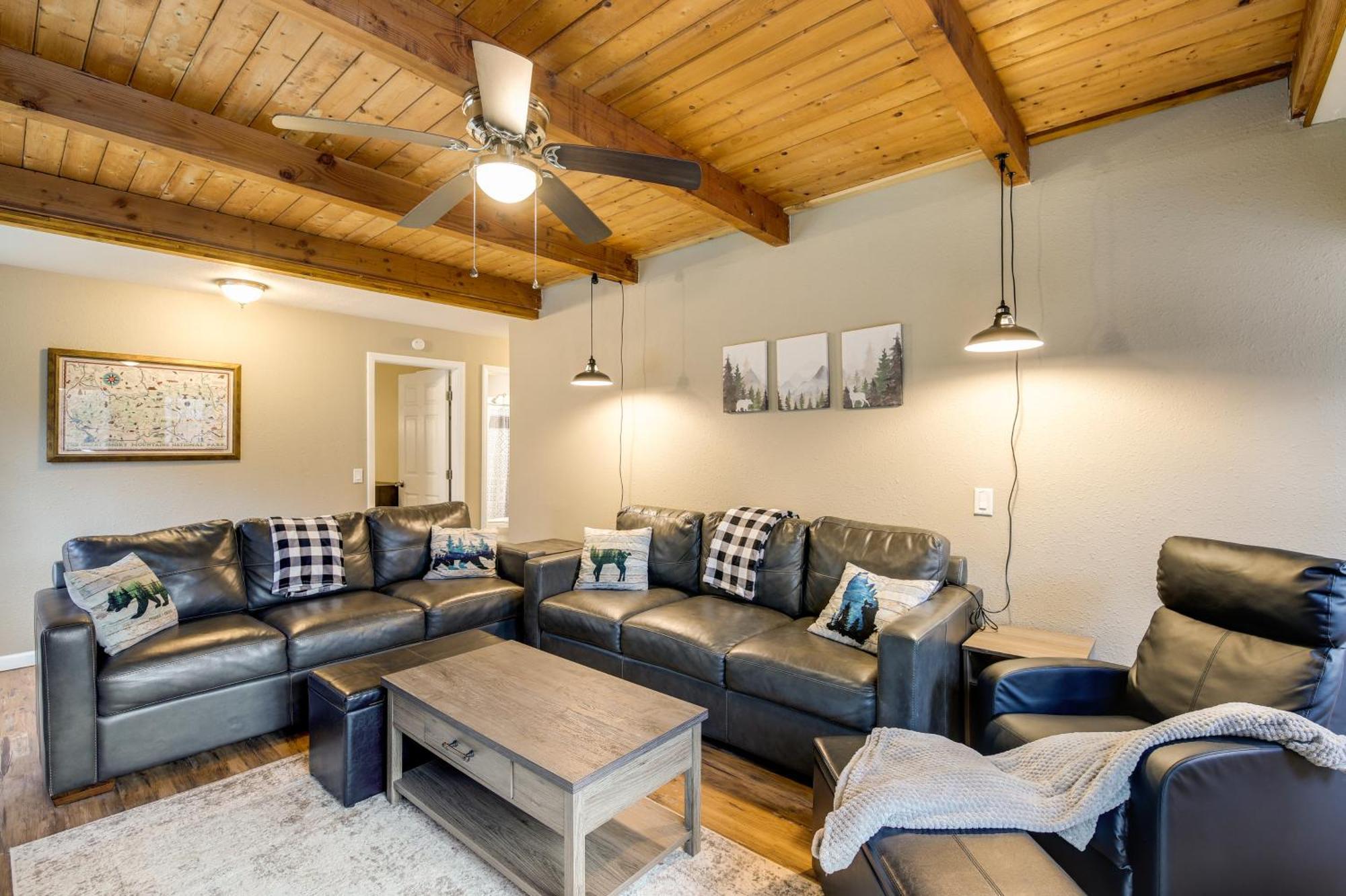 Updated Cobbly Nob Resort Home With Hot Tub! 개틀린버그 외부 사진