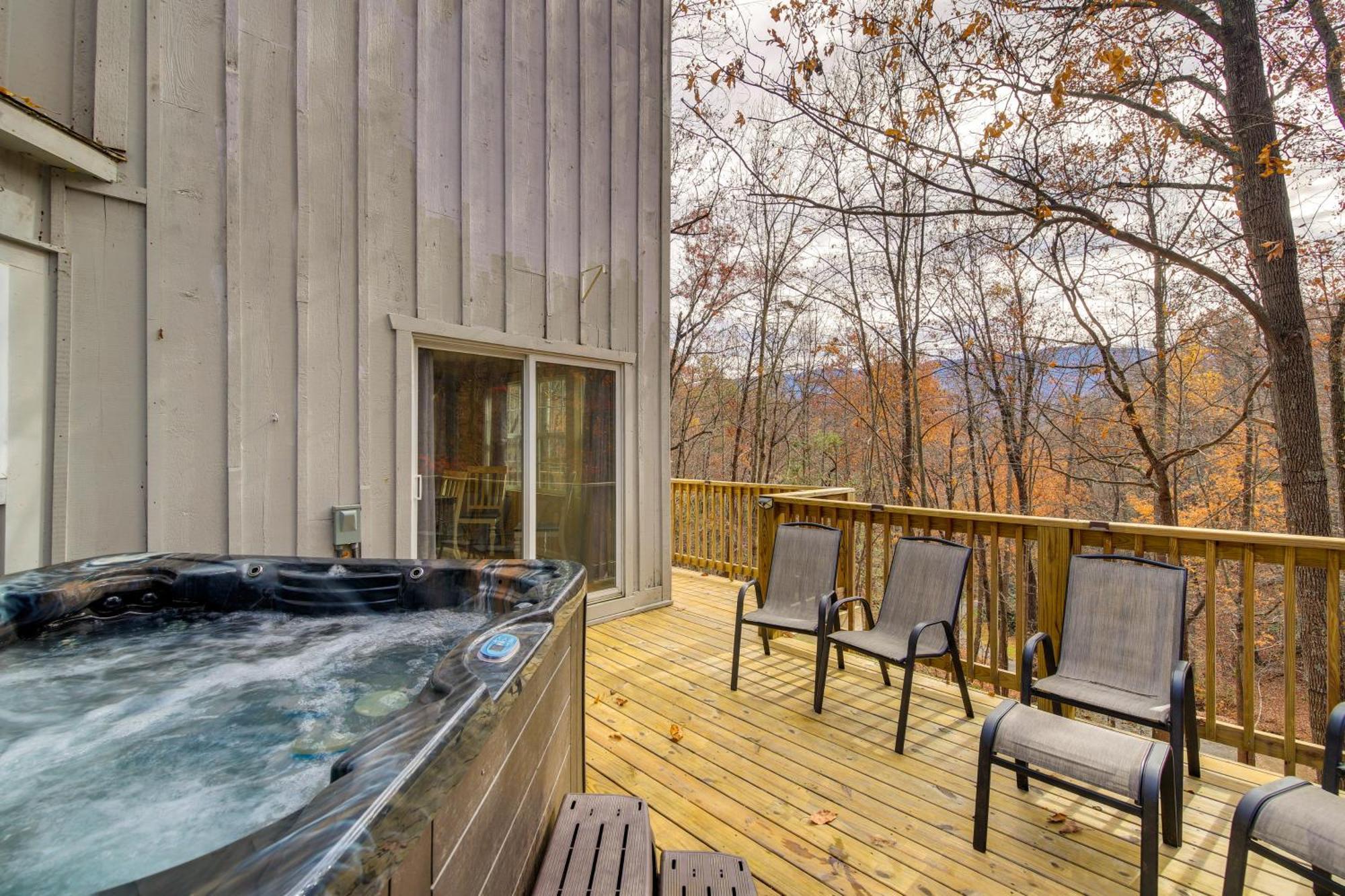Updated Cobbly Nob Resort Home With Hot Tub! 개틀린버그 외부 사진
