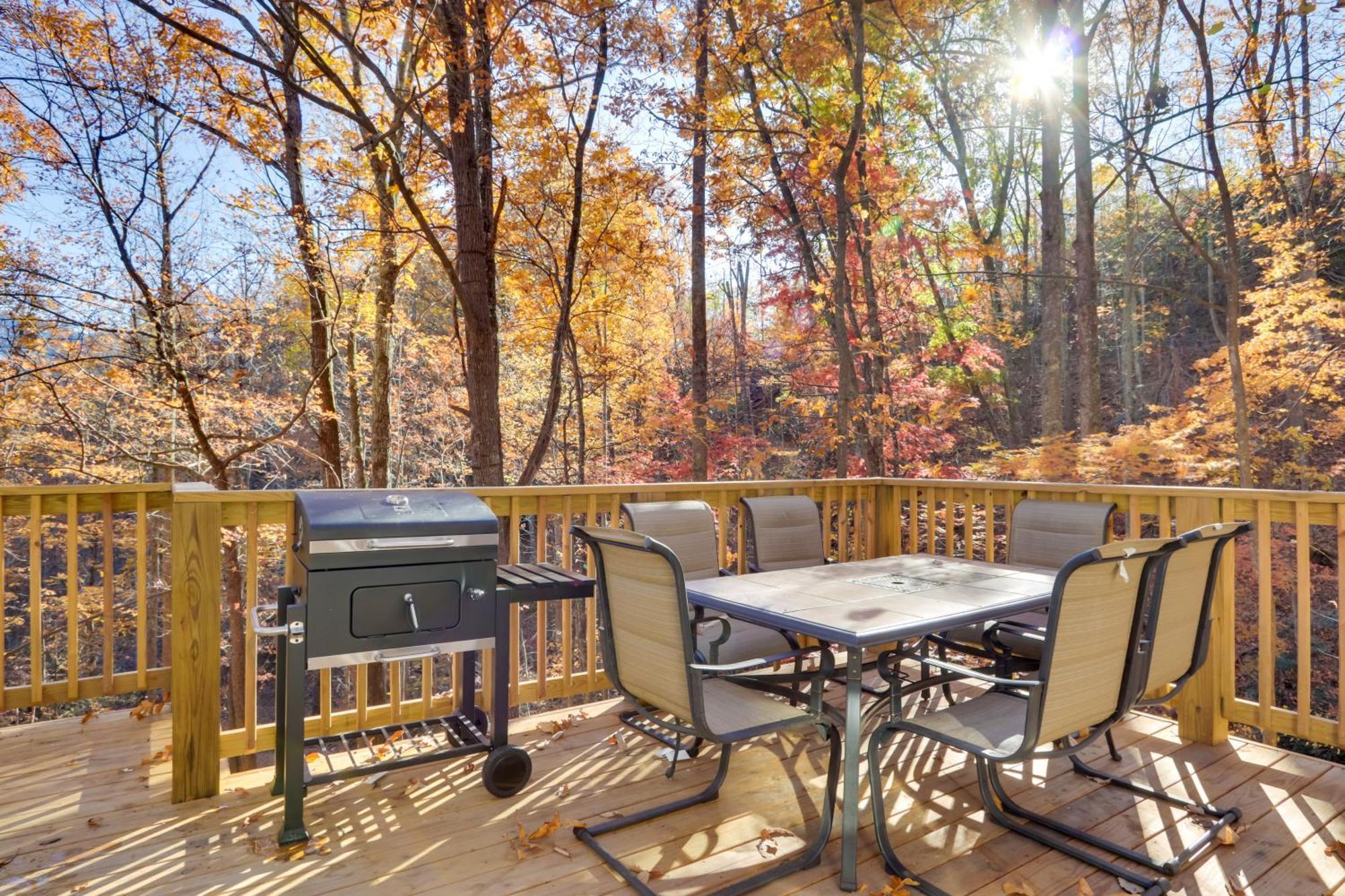 Updated Cobbly Nob Resort Home With Hot Tub! 개틀린버그 외부 사진